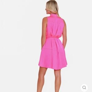 Sleeveless Pink Pleated Mini Dress with Defined Waist